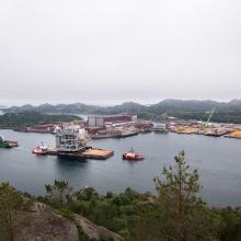 The Edvard Grieg sails away...